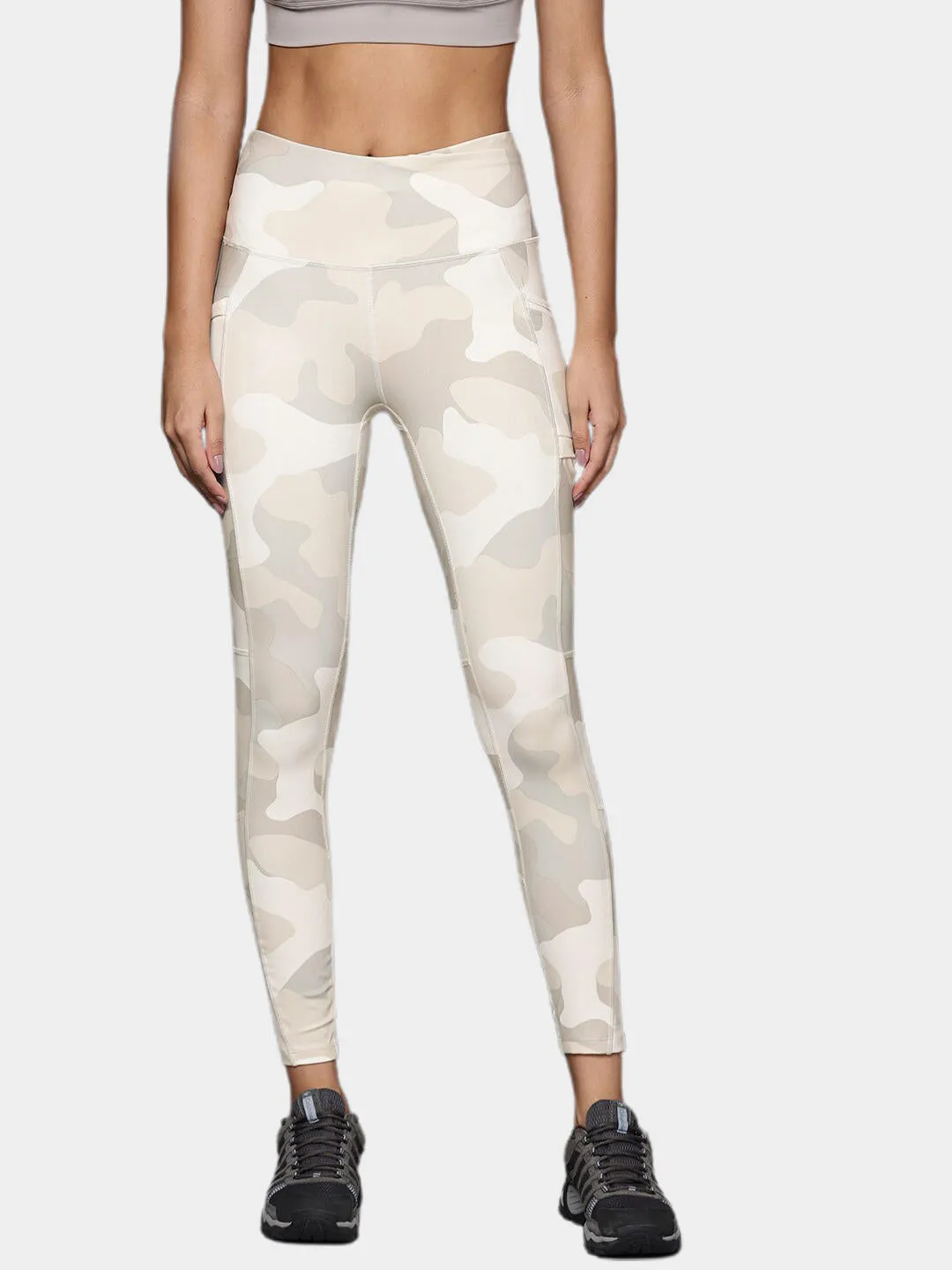 Columbia Women White Omni-Wick Windgates II Legging